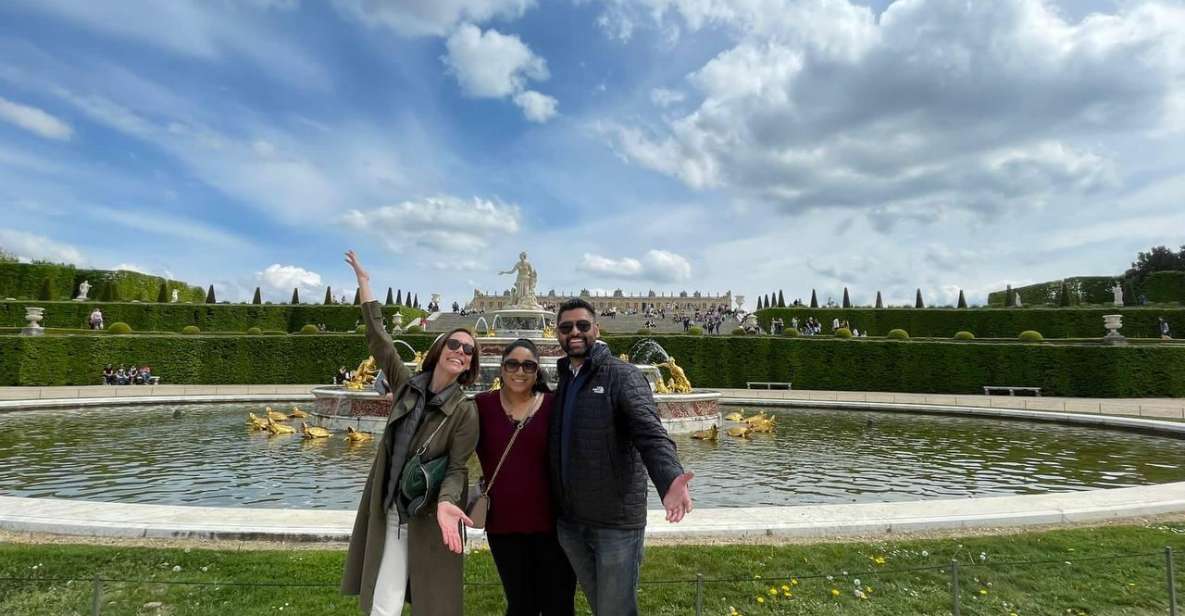 Versailles in Mini Groups From Paris With Skip the Line - Explore the Hidden Gardens