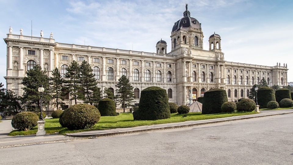 Vienna: Walking Tour of the Historic Ringstrasse - Highlights of the Tour