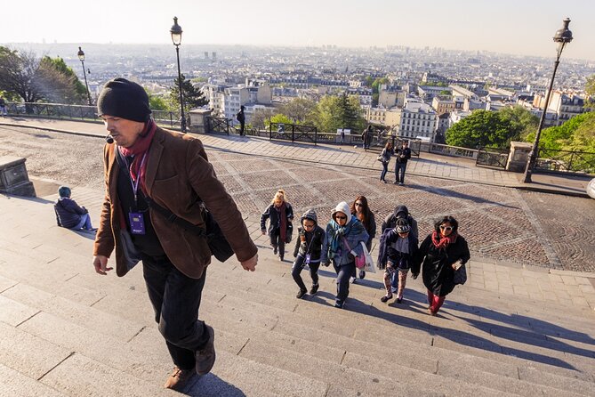 VIP Montmartre Walking Tour With Private Vineyard Wine Tasting - Meeting and End Points