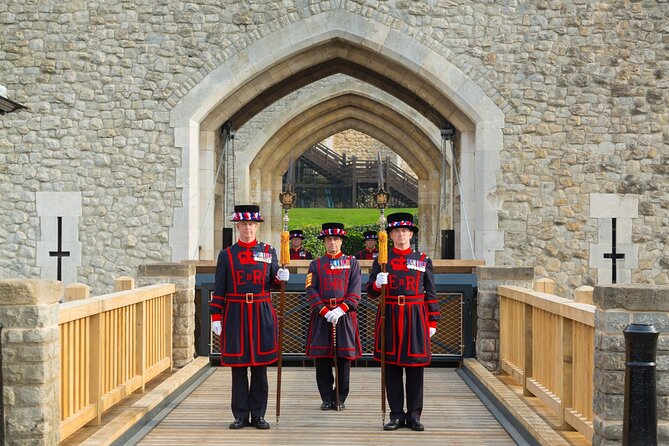 VIP Tower of London and Crown Jewels Tour With Private Beefeater Meet & Greet - Tour Details