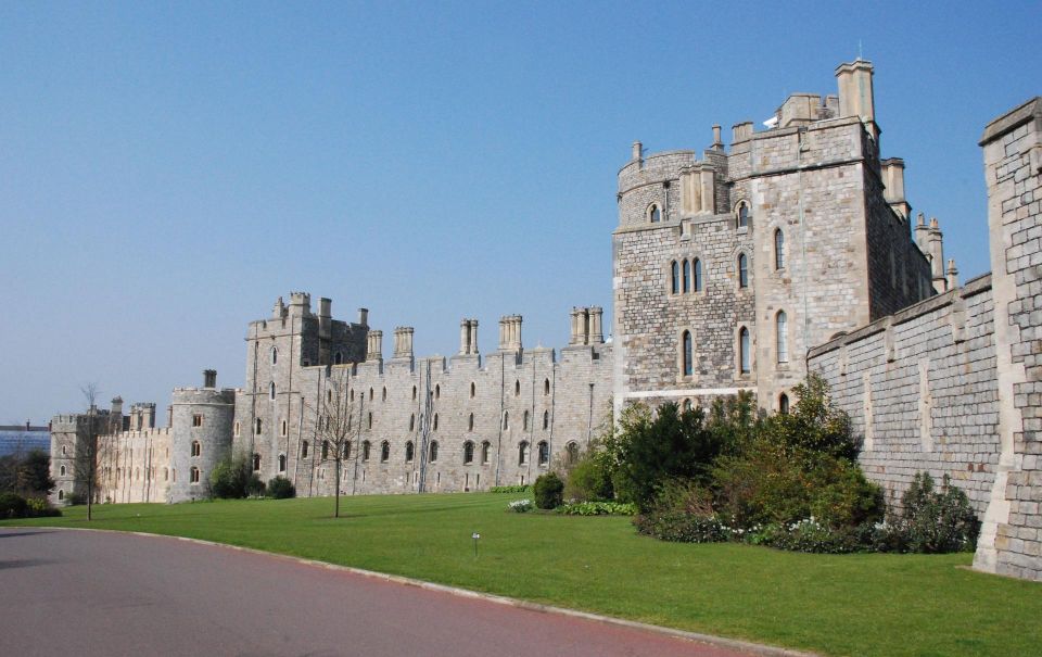 Windsor Oxford Cotswold Private Tour Including Admissions - The Grandeur of Windsor Castle