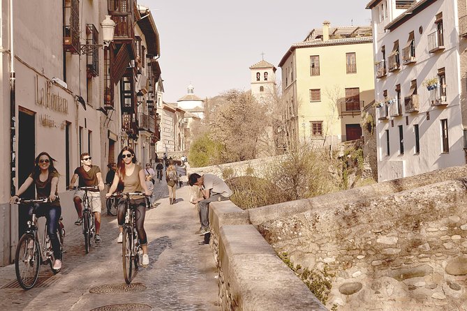 Zooming Through Granada: A Fun-Filled Electric Bike Tour - Itinerary: Exploring Granada on E-Bikes