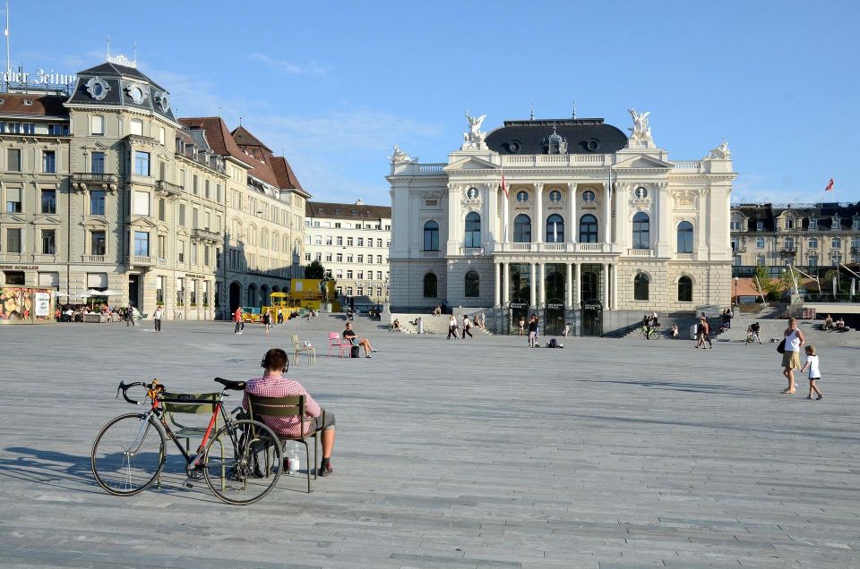 Zurich Private Walking Tour - Legends and Chagalls Stained Glass