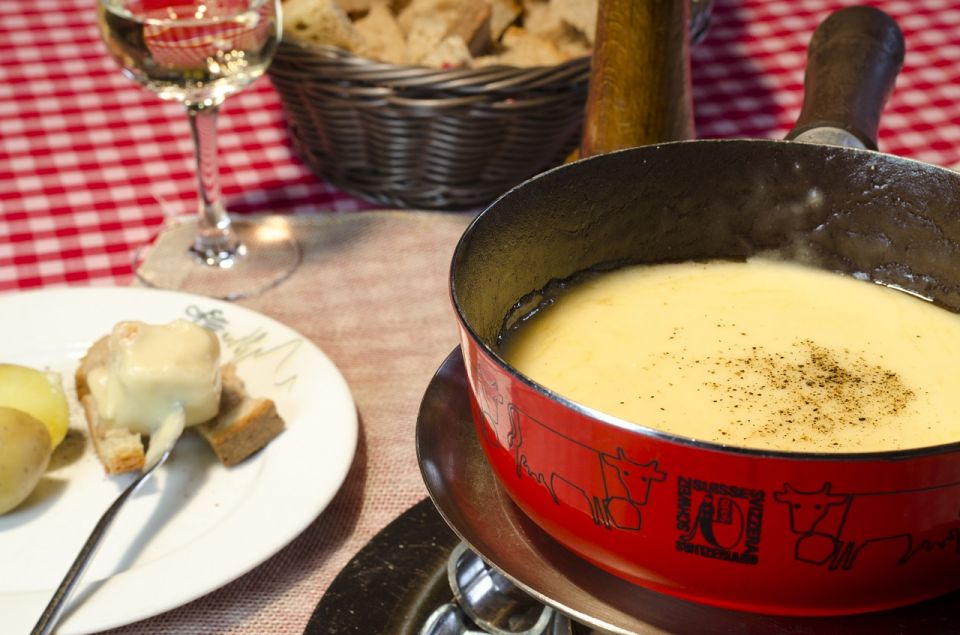 Zurich: Sightseeing and Gourmet Tour With Cheese Fondue - Inclusions and Exclusions