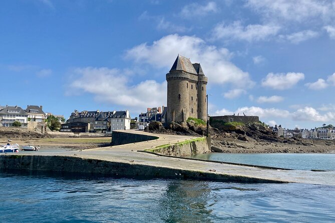 1 Hour Cruise to Discover the Bay of Saint-Malo - Health and Accessibility