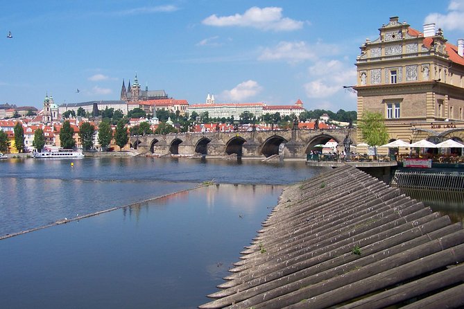 1 Hour Prague Panoramic Vltava River Sightseeing Cruise - Meeting Point and Directions