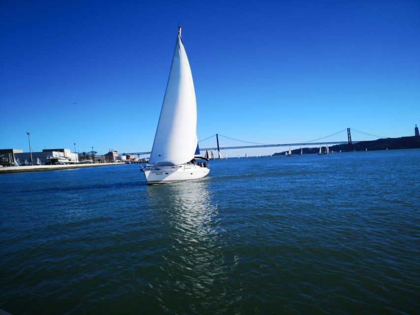 1 Hour Private - Lisbon: Sailing Tour With Wine and History - Sailing Route Highlights