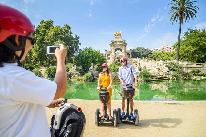 2.5 Hour Gaudí Segway Tour - Neighborhood Explorations