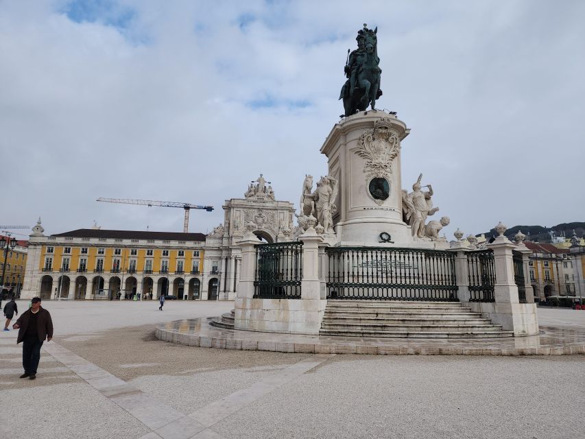 2-Hour Private Tour of Lisbon - Highlights