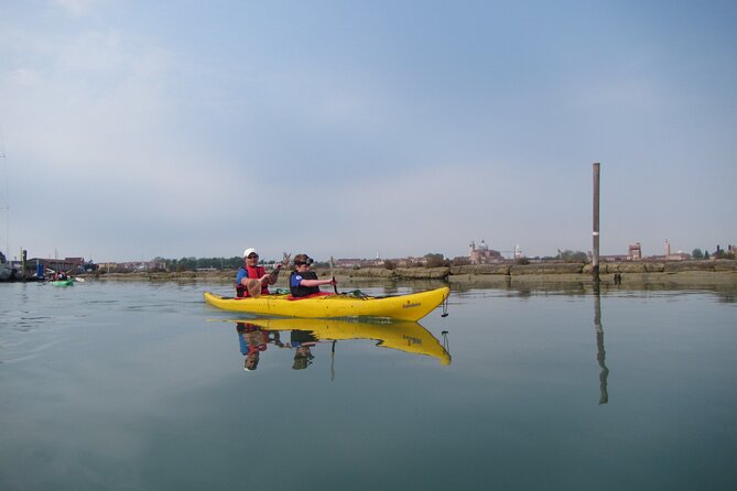 2 Hour Venice Canal Kayak Tour - Premium Experience by Day - Tour Logistics