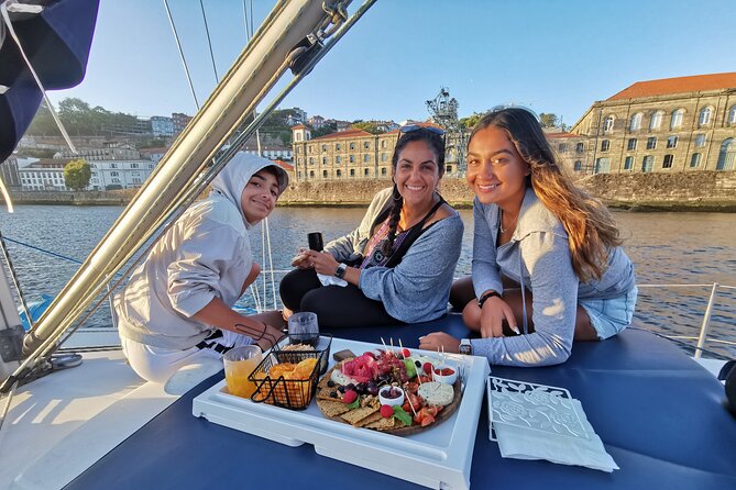 2-Hour Wine and Cheese Tasting on a Sailboat on the Douro River - Inclusions