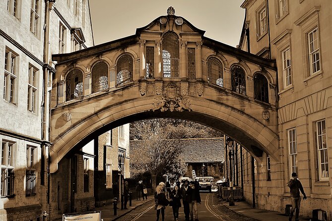 90 Minute Classic Walking Tour of Oxford - Guided Tour Highlights