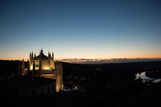 A Magic Toledo Night - Inclusions