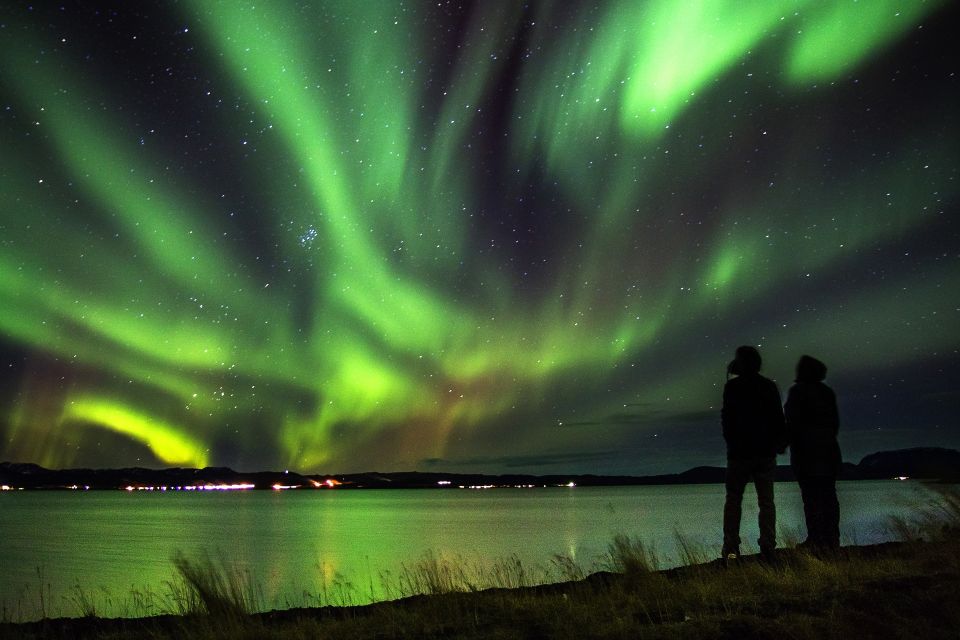 Akureyri: Northern Lights Photography Tour - What to Wear