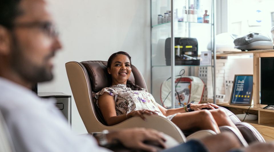 Amsterdam: Chill Massage Chair - Accessibility and Suitability