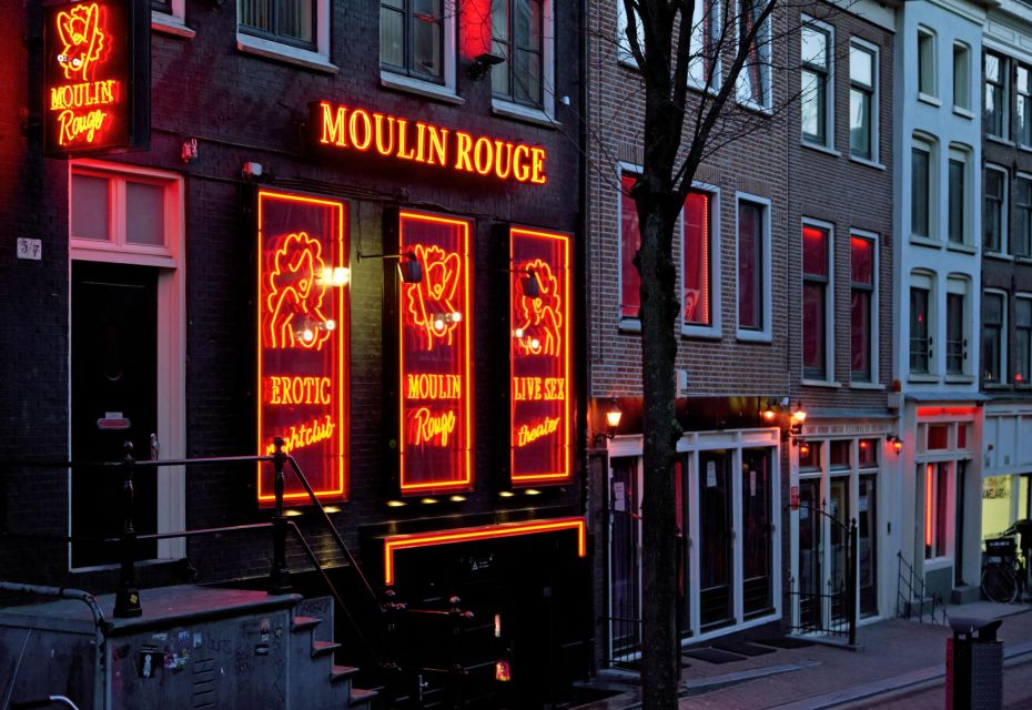 Amsterdam Red Light District: Walking Tour With Audio Guide - Exploring the District