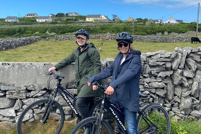 Aran Islands Bike Tour With Tea & Scones - Day Trip to Inisheer From Doolin - Discover Graveyards, Shipwrecks, and Castles