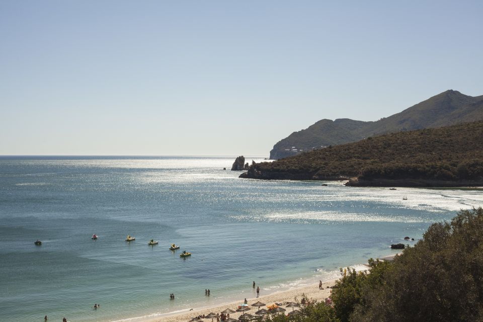 Arrábida: Full Day Tour of the Town With Wine Tasting - Exploring Sesimbra Town