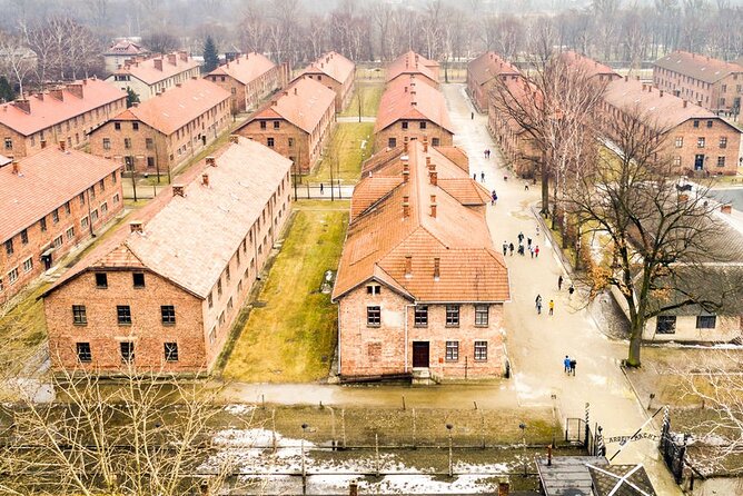 Auschwitz-Birkenau Tour Guide Including Lunch - Exploring Auschwitz-Birkenau