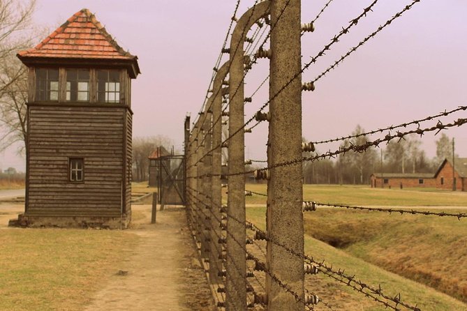 Auschwitz Small Group Tour From Warsaw With Lunch - Traditional Polish Lunch