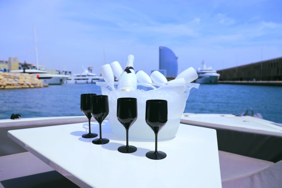 Barcelona: Private Motor Yacht Tour With Drinks and Snacks - Meeting Point and Arrival