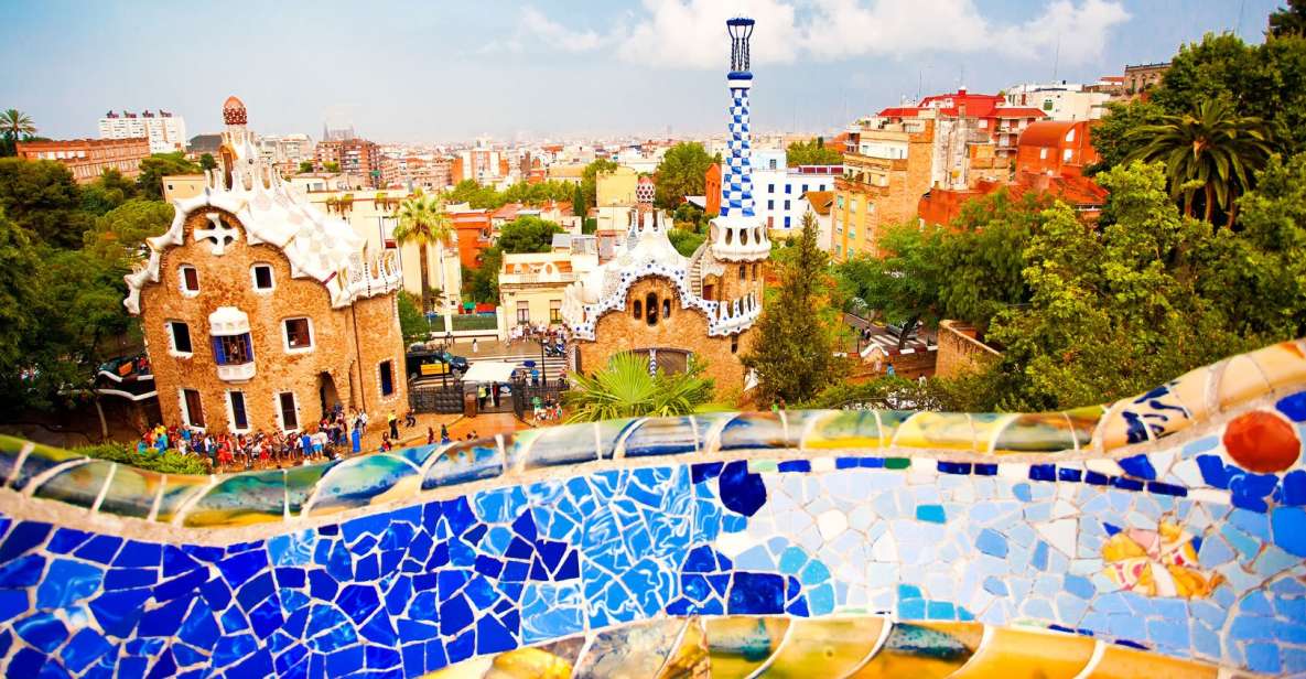 Barcelona: Sagrada Familia & Park Güell Guided Tour & Ticket - Park Güell Highlights