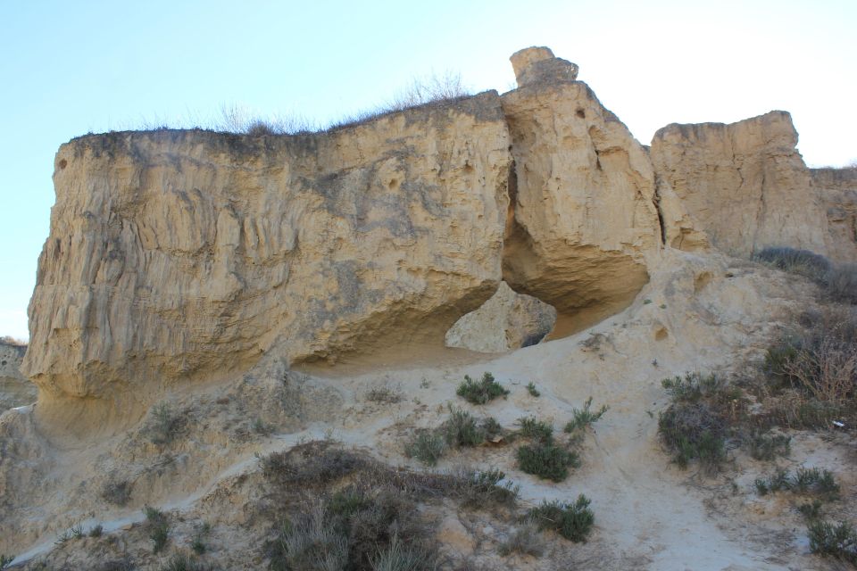 Bardenas Reales: Guided Tour in 4x4 Private Vehicle - Combining 4x4 and Walks