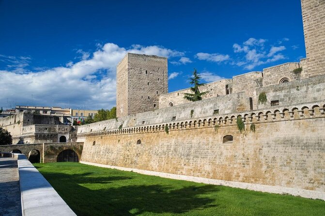 Bari Walking Tour in Small Group - Logistics Information