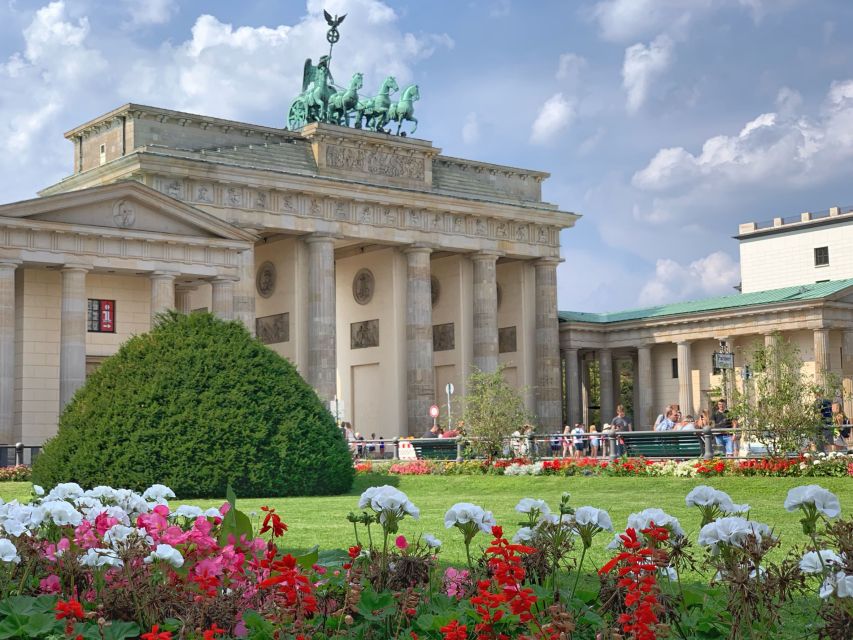 Berlin: Discover Berlin Walking Tour - Trace the Berlin Walls Legacy