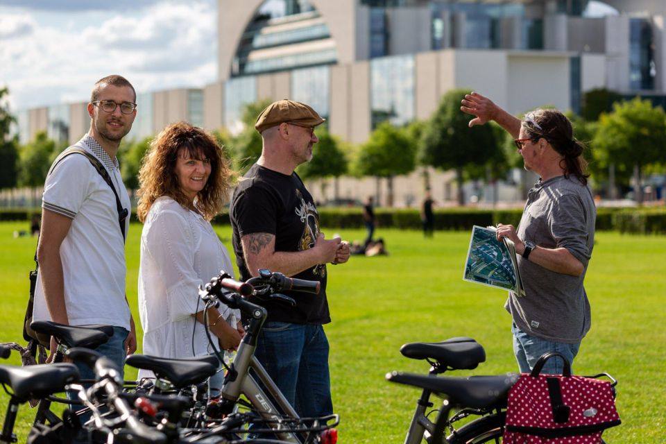 Berlin: Small Group Bike Tour Through City Center - Included