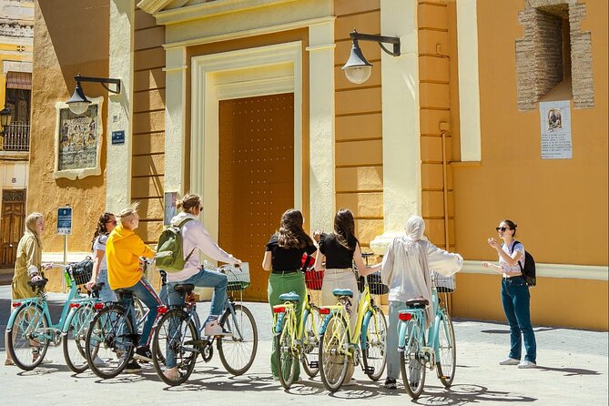 Best Bike Tour Dutch & English in Valencia - Meeting Location