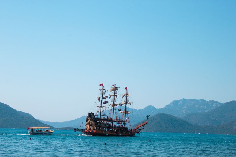 Bodrum: Pirate Boat Cruise - Delectable Lunch and Beverages