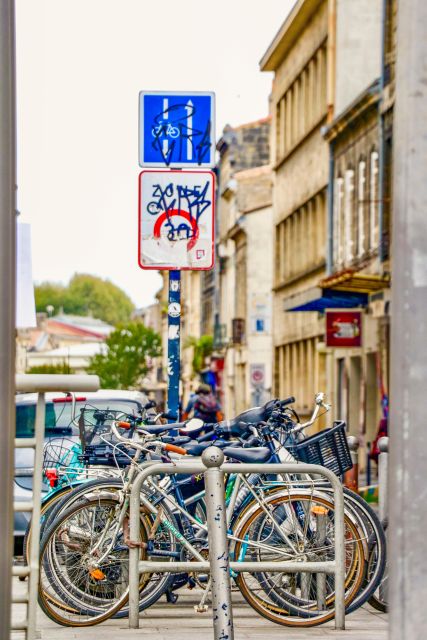 Bordeaux: Express Walk With a Local in 60 Minutes - Top Local Tips for Dining