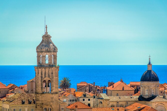 Cadiz : Private Custom Walking Tour With A Local Guide - Engaging Storytelling