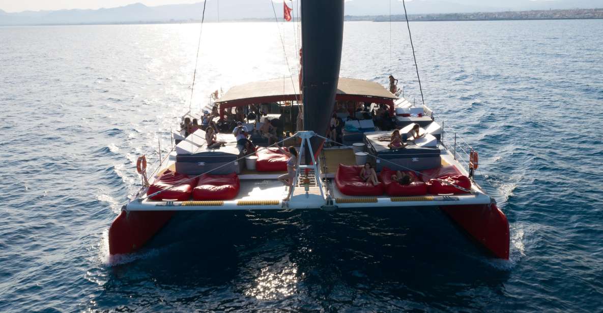 Cambrils: Private Catamaran Luxury 3h Drinks,Snacks Pickup - Included Services and Amenities