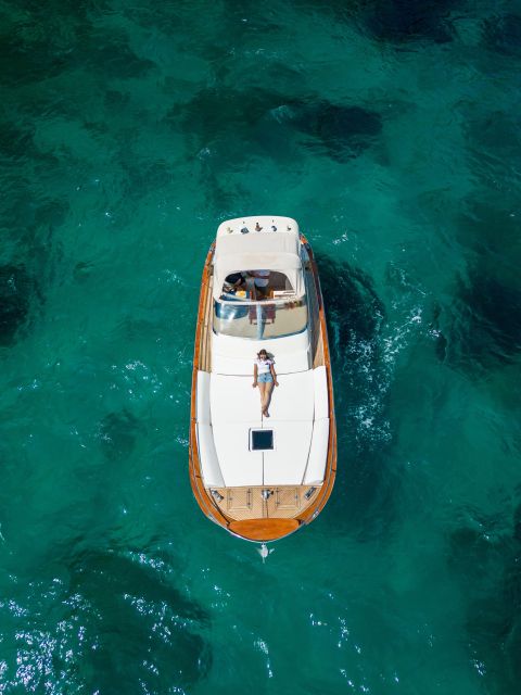 Capri- Amalfi Coast :Speed Boat - Sailing Around Capri