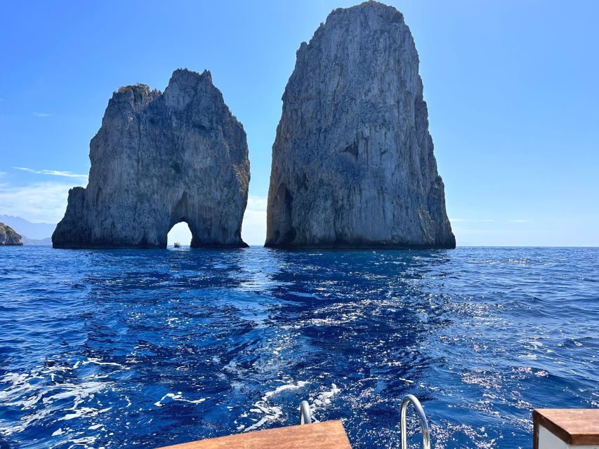 Capri Private Boat Tour by Speedboat From Positano/Praiano - Itinerary Highlights