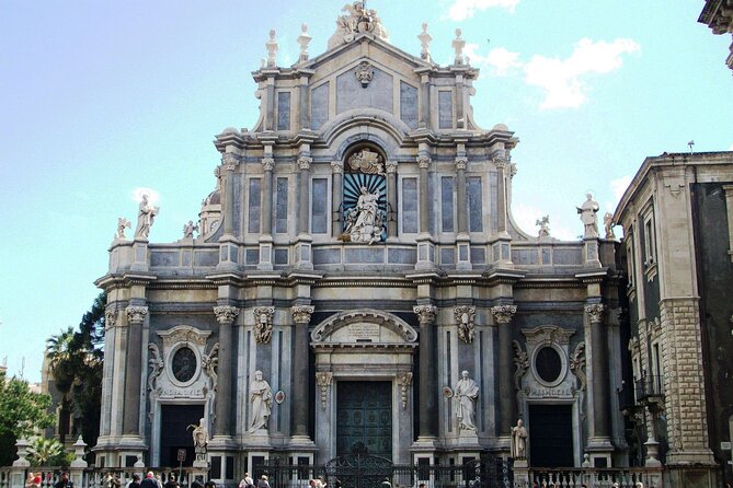 Catania : Private Custom Walking Tour With a Local Guide - Accessibility and Participation