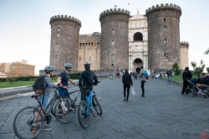 Central Naples Bike Tour - Guide Expertise