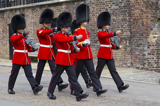 Changing of the Guard Ceremony & Central London Food Tour - Highlights of the Food Tour