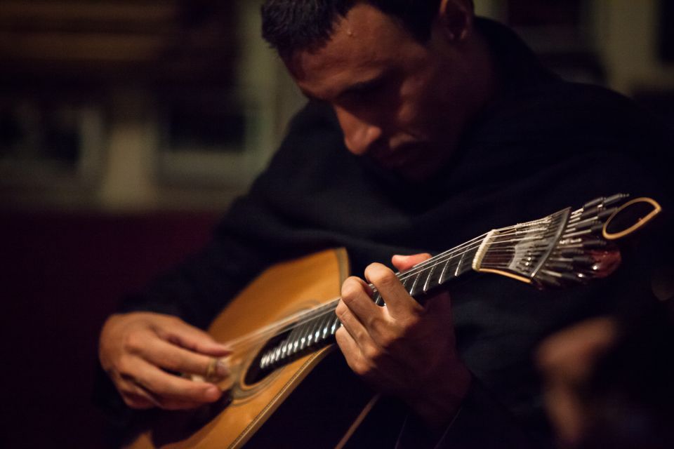 Coimbra: Live Fado Show With Glass of Port Wine - Cultural Significance of Fado De Coimbra