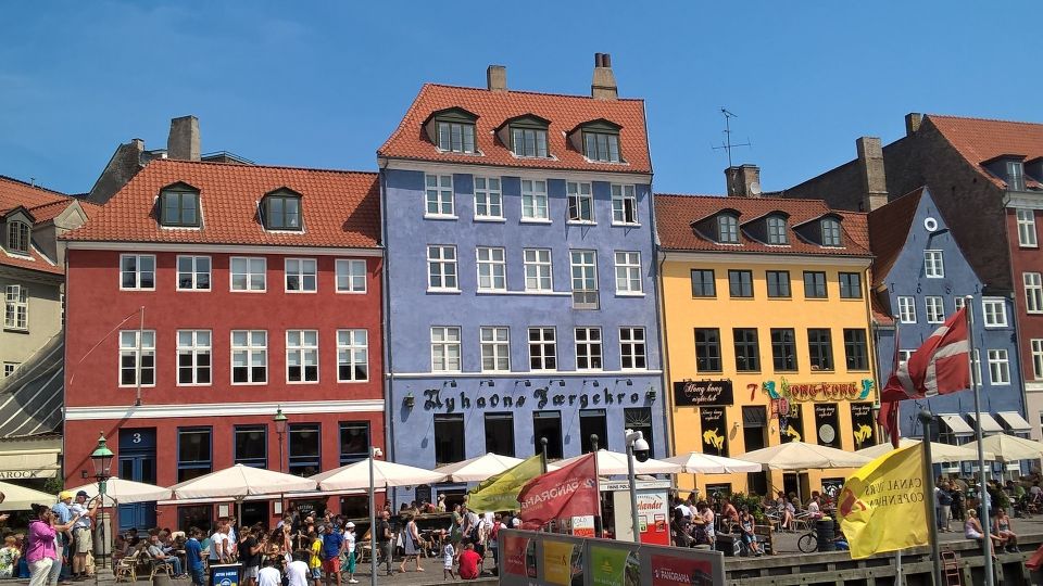 Copenhagen: Highlights Self-Guided City Walking Tour - Accessibility and Requirements