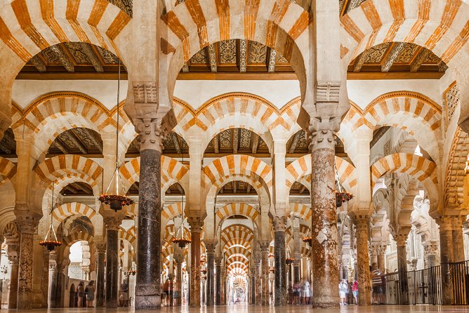 Cordoba Mosque & Jewish Quarter Guided Tour With Tickets - Guided Tour of the Mezquita