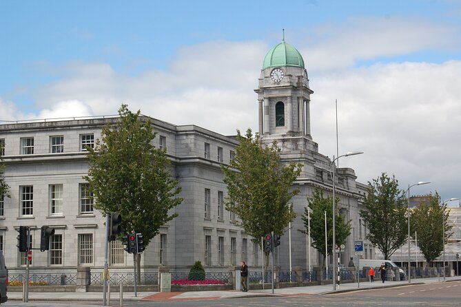 Cork City Ramble - Vibrant Coal Quay Market