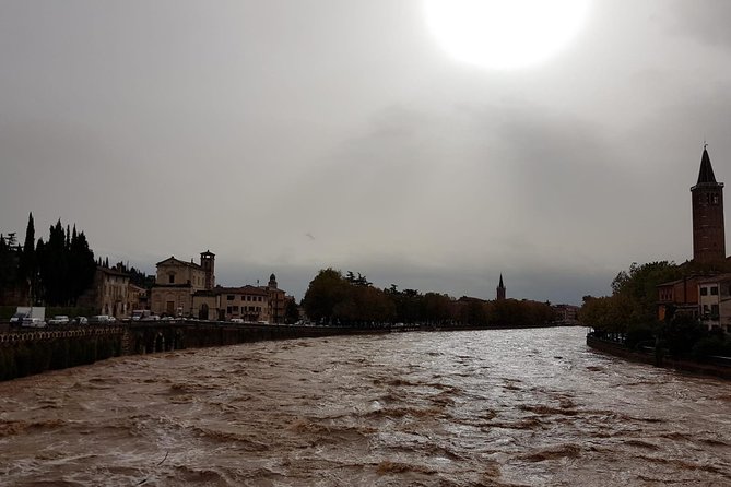 Dark Historical Verona Walking Tour - Stories of Torture and Beheaded Skeletons