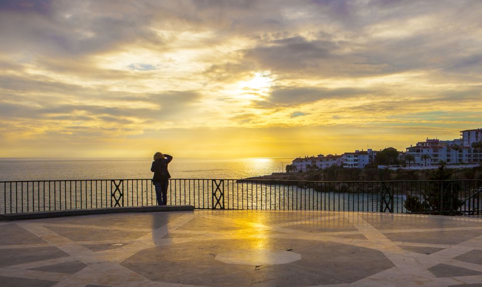 Day Tour to Frigiliana & Nerja From Granada - Charming Village of Frigiliana