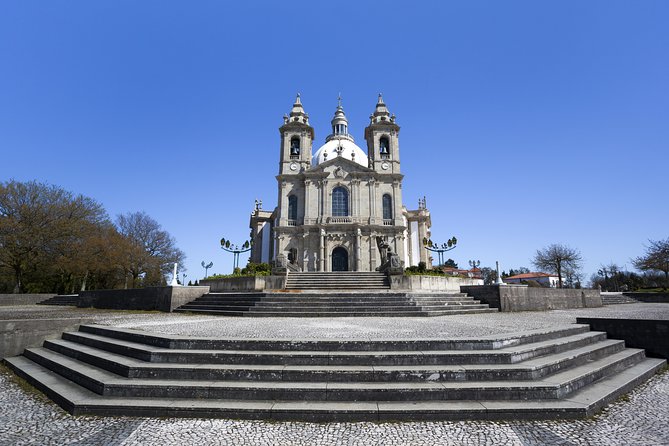 Day Trip to Braga and Guimarães With Lunch From Porto - Lunch at a Local Restaurant