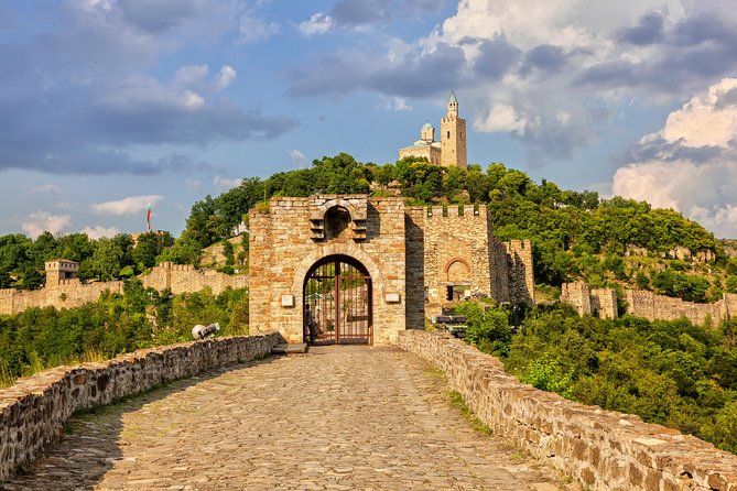 Day Trip to Medieval Bulgaria- Small Group Tour - Tsarevets Fortress Exploration