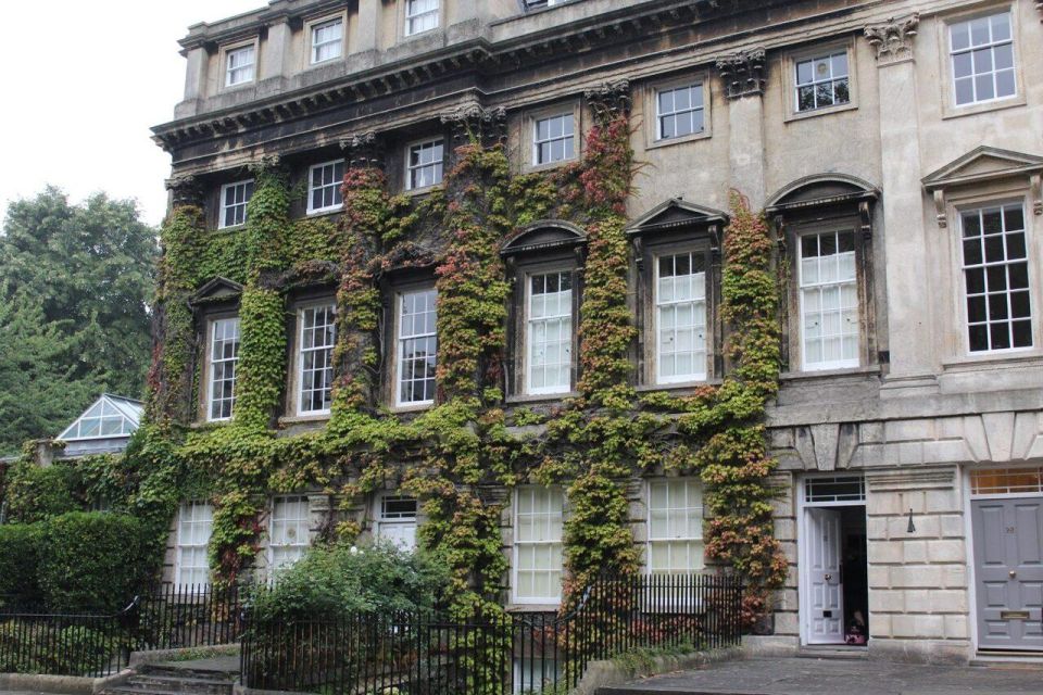 Discover Bath – Private Walking Tour for Couples - The Gothic Grandeur of Bath Abbey