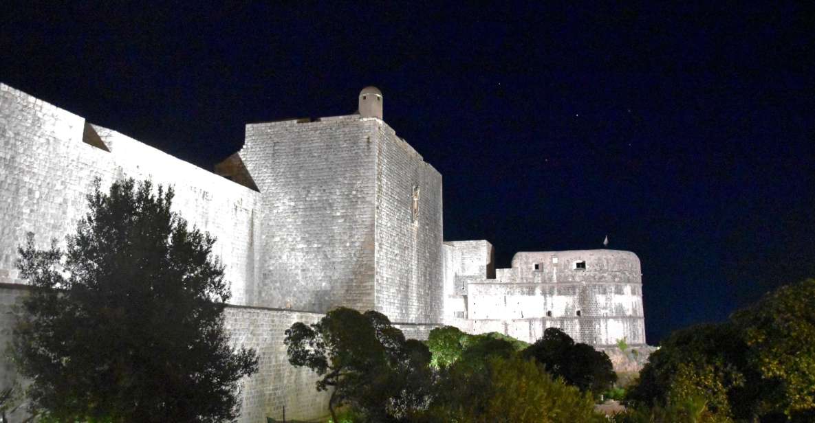 Dubrovnik By Night Walking Tour - Tour Features